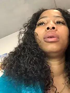 Freechat CurvyDesire1 on StripChat