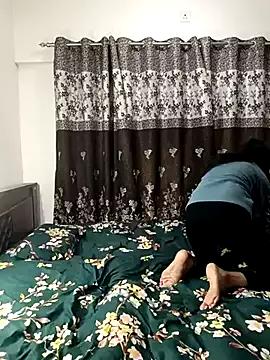 Cute-Bhavya on StripChat 