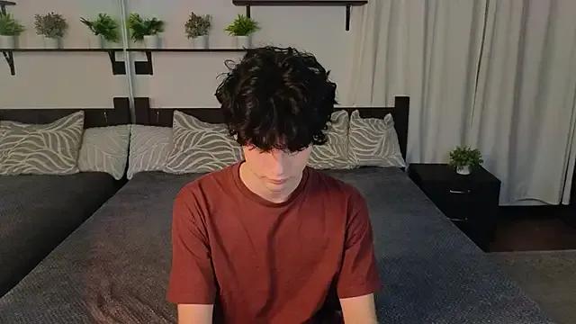 Slutty Cute_Mike wants you to fuck his body now Cute_Mike from StripChat