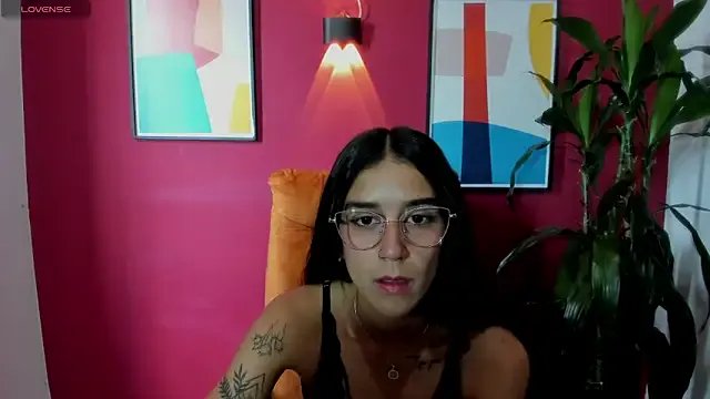 DanielaMonroe on StripChat