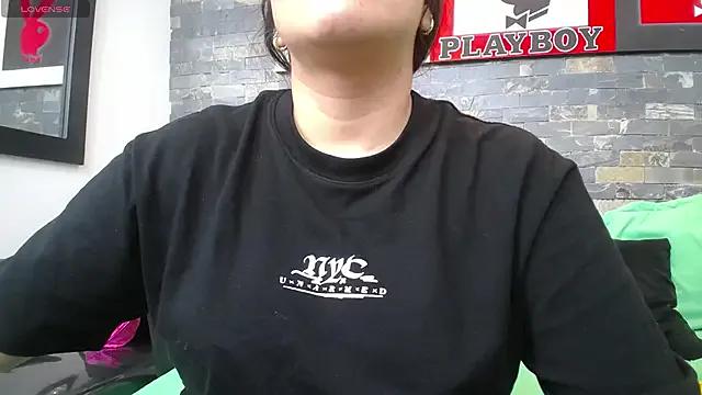 Freechat dayadubey_ on StripChat