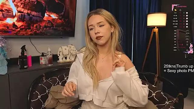 EdinaCornett on StripChat 