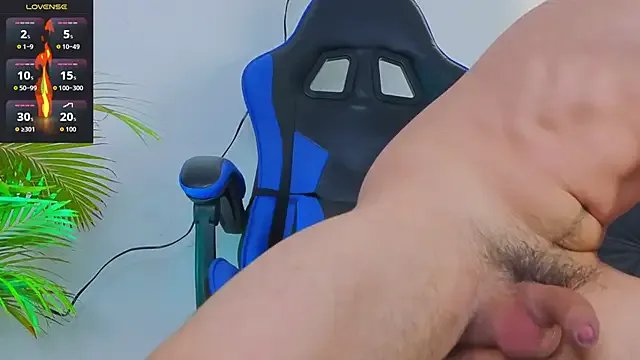 EdwardRoss_ from StripChat