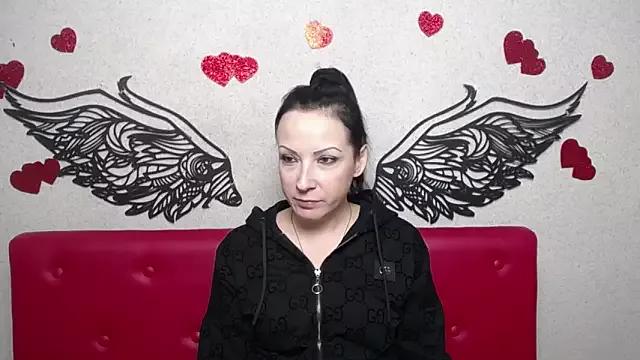 ElizabethSho on StripChat 