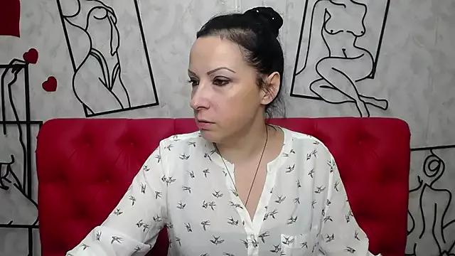 ElizabethSho on StripChat 