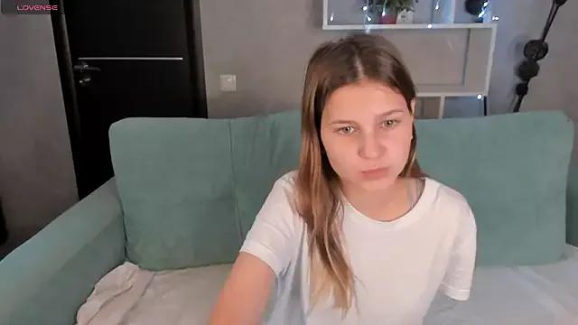 Elle_Ellise on StripChat 