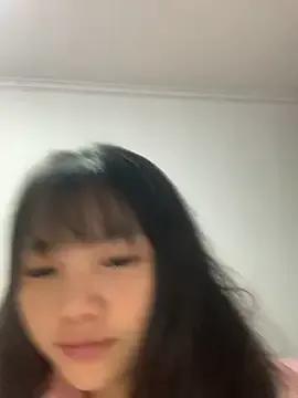 Freechat Emlyly-18 on StripChat