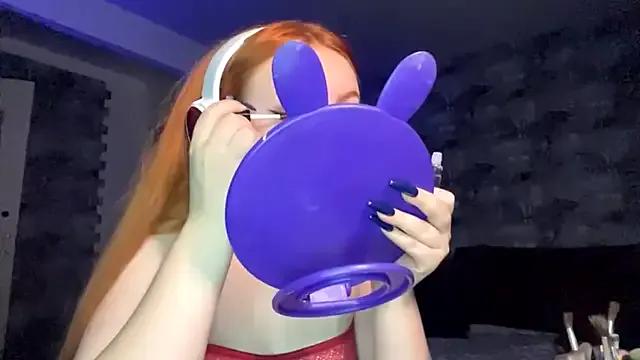 EmmaGinger on StripChat