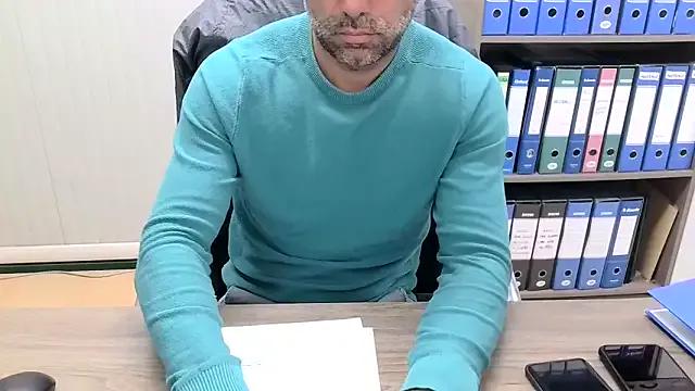 Sexy Evasionee wants you to fuck his body now Evasionee from StripChat