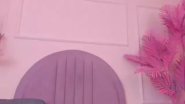 Hanaahquinn on StripChat 