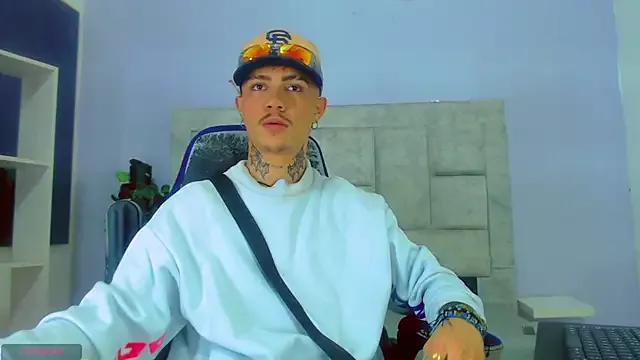 HannibalLester on StripChat 
