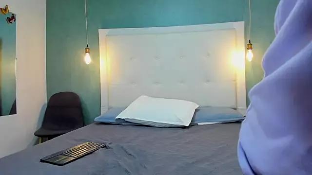 Heidy_milf on StripChat 
