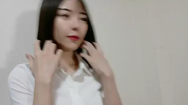 Group hinata_chan3 on StripChat