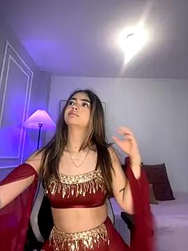 Explore HoneyMollyX, she wants to masturbate for you HoneyMollyX from StripChat