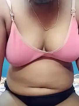 Hotpuja25 on StripChat 