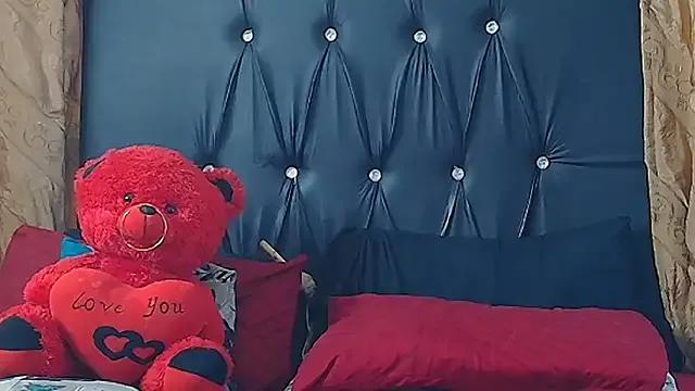 Admire HUMONGUOUSTITSS, she wants to masturbate for you HUMONGUOUSTITSS from StripChat