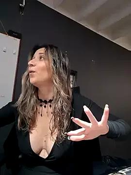 Join 23 years old Isabella_Varella from StripChat Isabella_Varella from StripChat