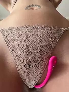 kikidoll on StripChat 
