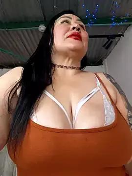kittyhotass1 on StripChat 