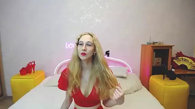 KlaryBrait on StripChat 