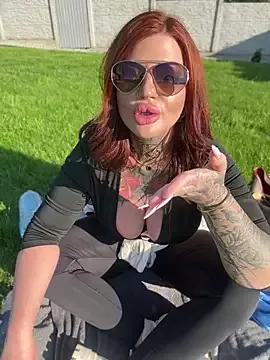 Freechat krysstal003 on StripChat