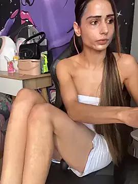 LaPetitechienne1 on StripChat 
