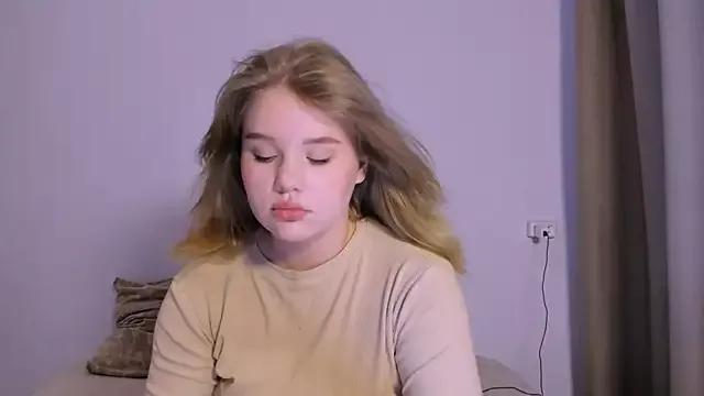 LaseyMoon on StripChat 