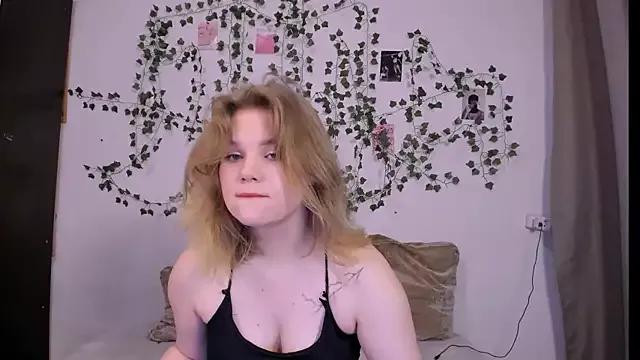 LaseyMoon on StripChat 
