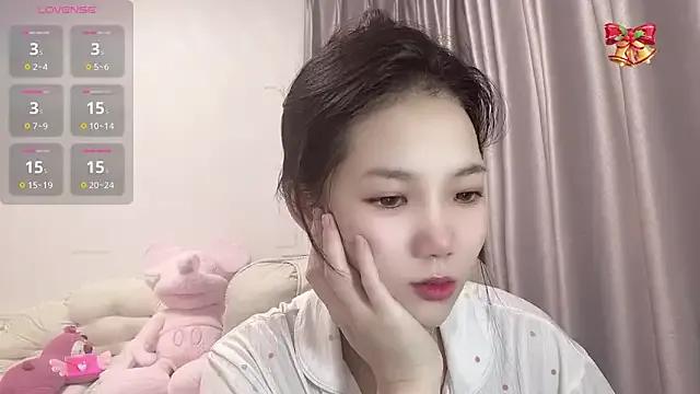 LeLe-666 on StripChat 