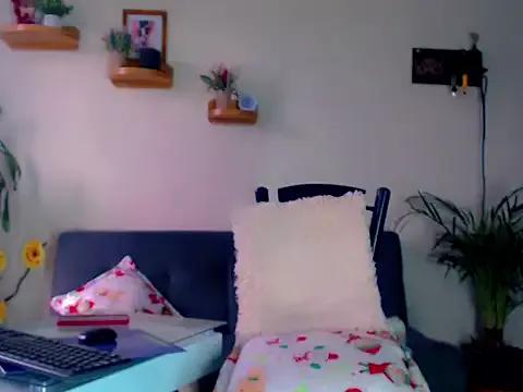 Lesly_Zafiro- on StripChat 