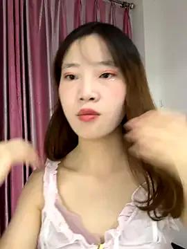 littleqiu on StripChat 