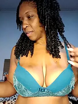 Luhma_hot on StripChat