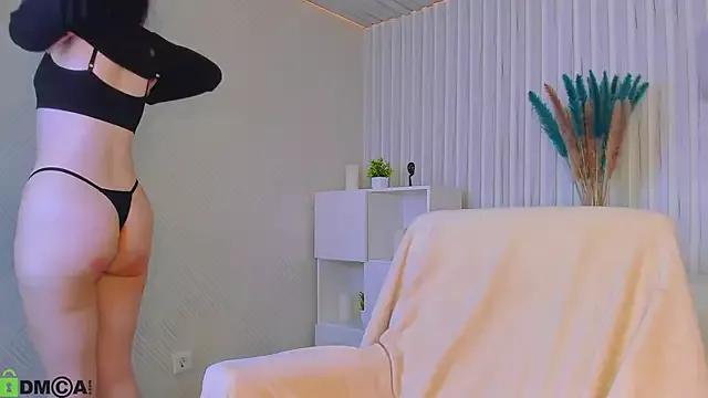Luna-Moon on StripChat 