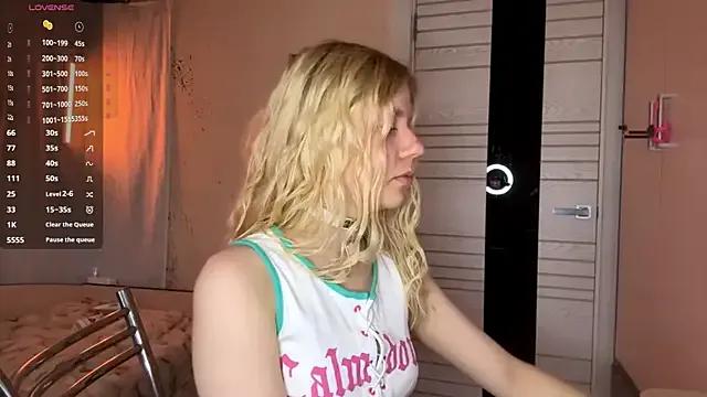 Freechat MaryjaneSpider on StripChat