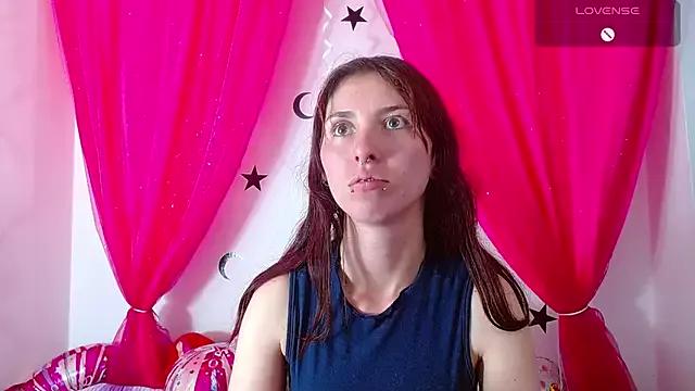 mildre303av on StripChat 