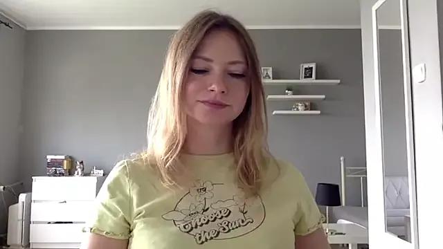 MillieShow on StripChat 
