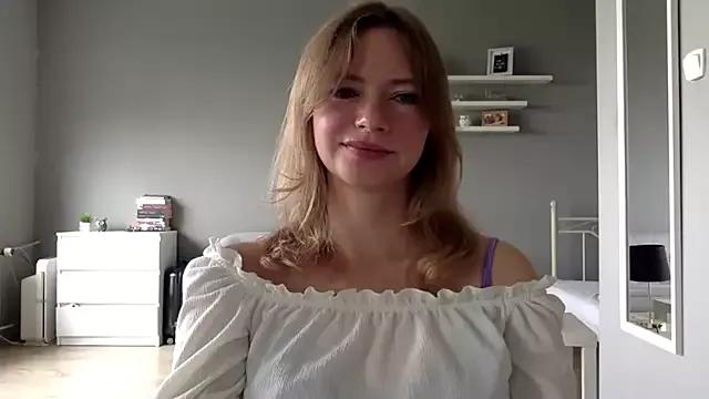 MillieShow on StripChat 