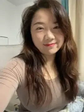 Momo-9988 from StripChat