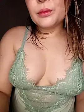 Masturbate to sexy escort Morenaq morenaq from StripChat