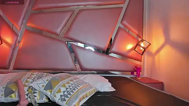 Admire slutty slut NATHALYMILLER_VC NATHALYMILLER_VC from StripChat