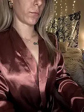 Slutty Nikiita_X wants you to fuck their body now Nikiita_X from StripChat