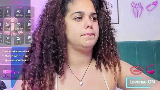 ninna_curly on StripChat 
