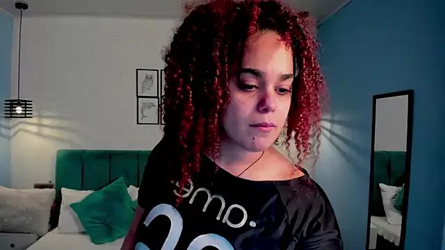 ninna_curly on StripChat 