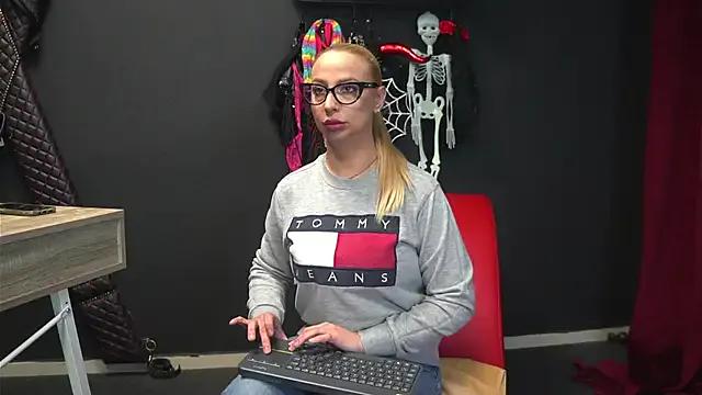 StripChat OliviaSmith OliviaSmith from StripChat