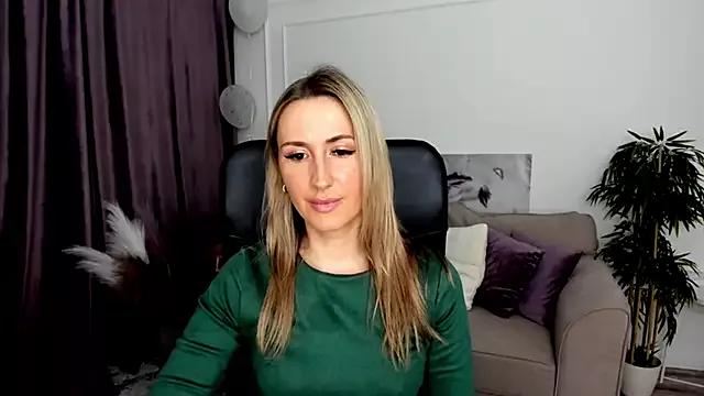 PassionGlow on StripChat 