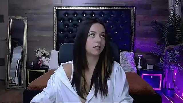 Freechat PlayfulElla on StripChat