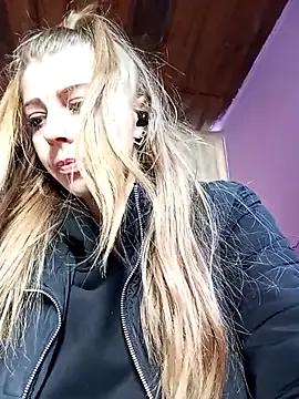 Privet-Introvert515 from StripChat