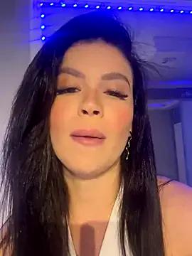 Discover sexy camwhore Rafaellaz Rafaellaz from StripChat