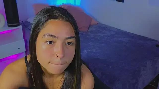 Freechat samantha_bss on StripChat