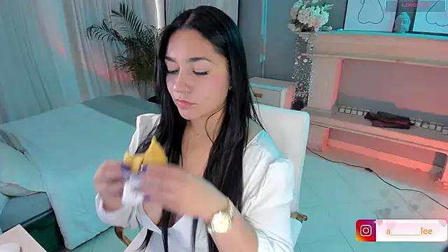 scarlet_miller1 on StripChat 